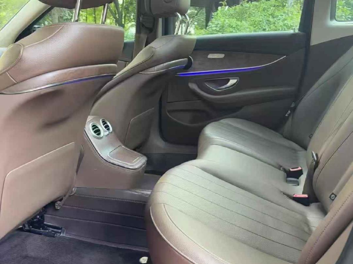 奔馳 奔馳E級  2022款 E 300 L 豪華型圖片