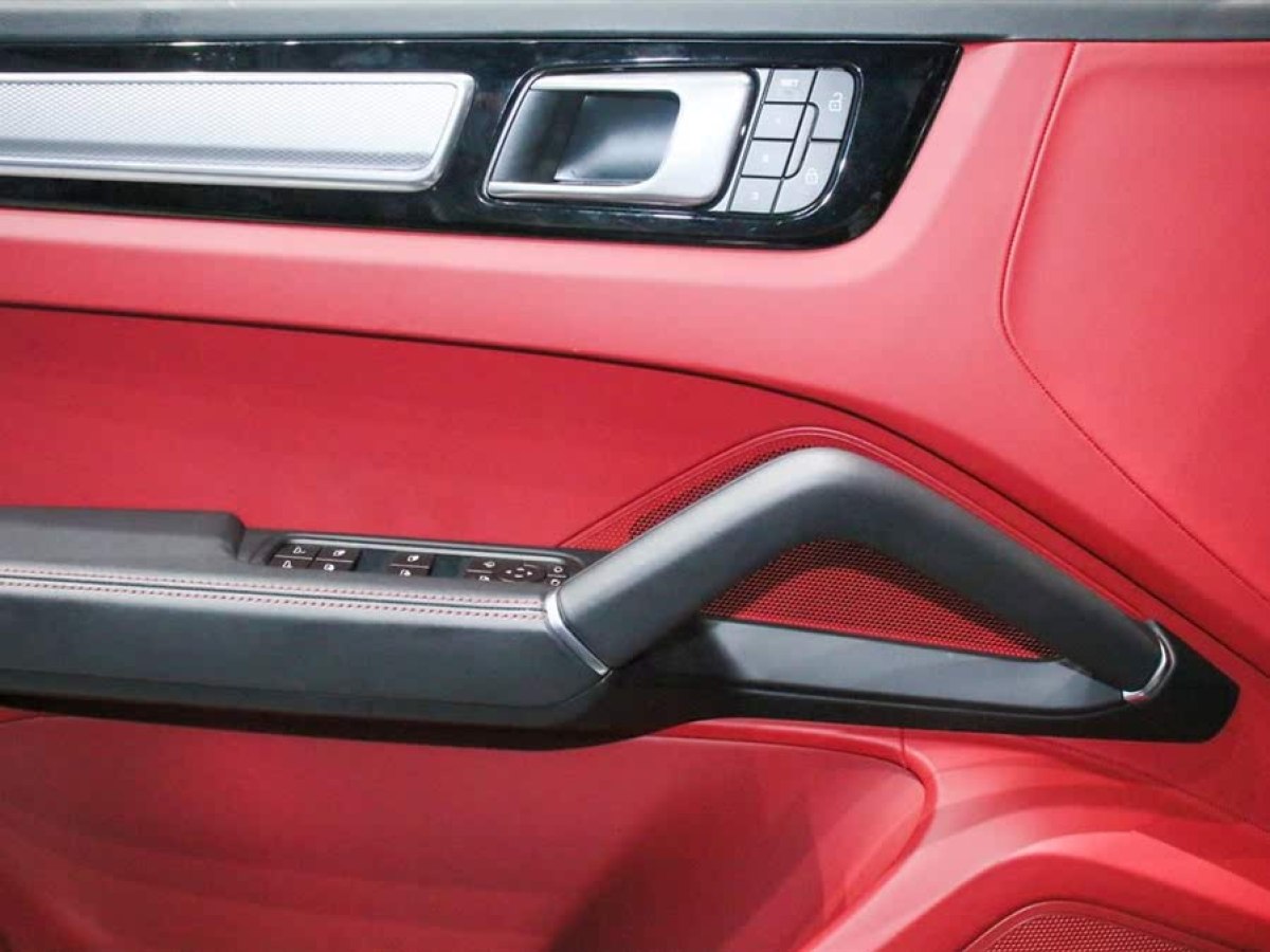保時(shí)捷 Cayenne  2023款 Cayenne S 2.9T 鉑金版圖片