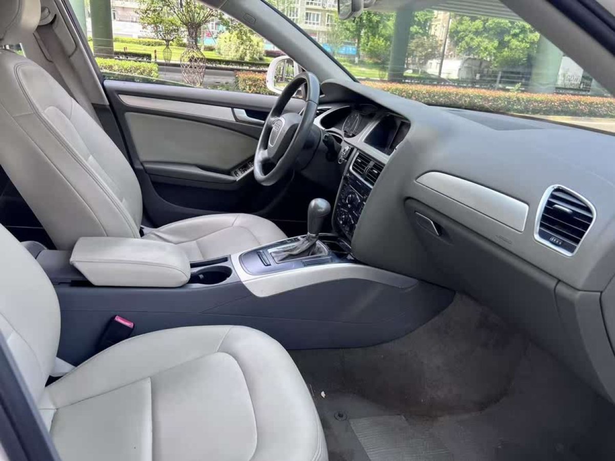 奧迪 奧迪A4L  2012款 2.0 TFSI 自動標準型圖片