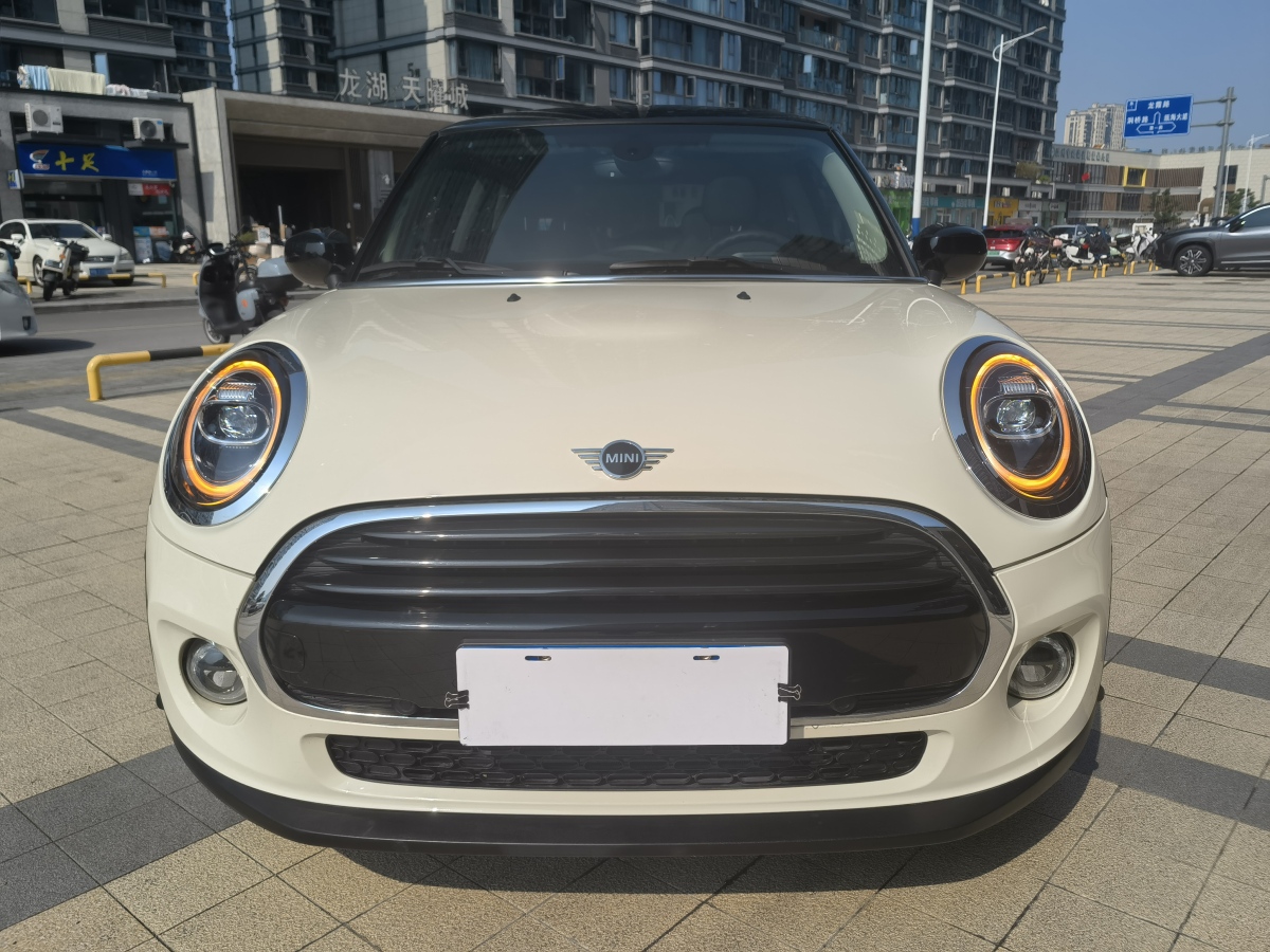 MINI MINI  2021款 1.5T COOPER 經(jīng)典派圖片