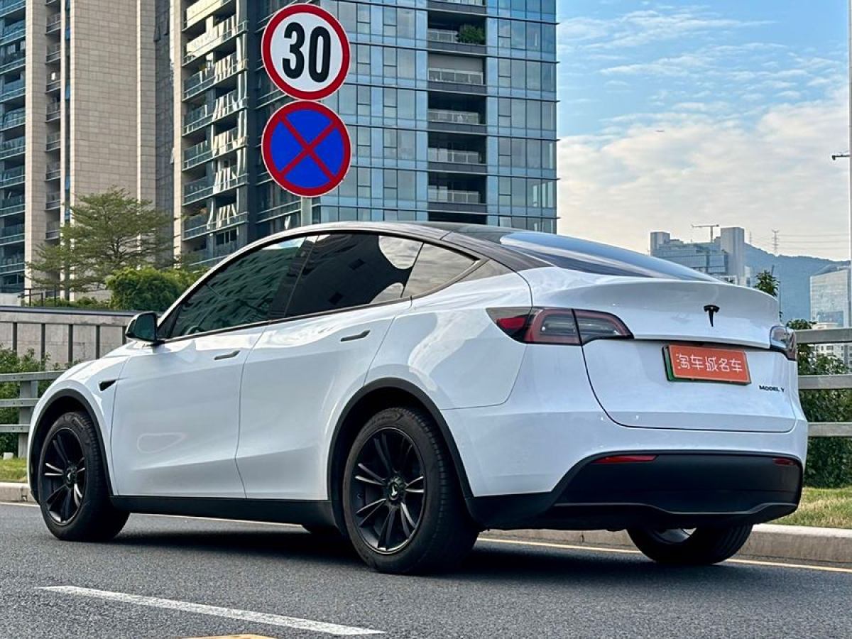 特斯拉 Model Y  2022款 后輪驅(qū)動(dòng)版圖片