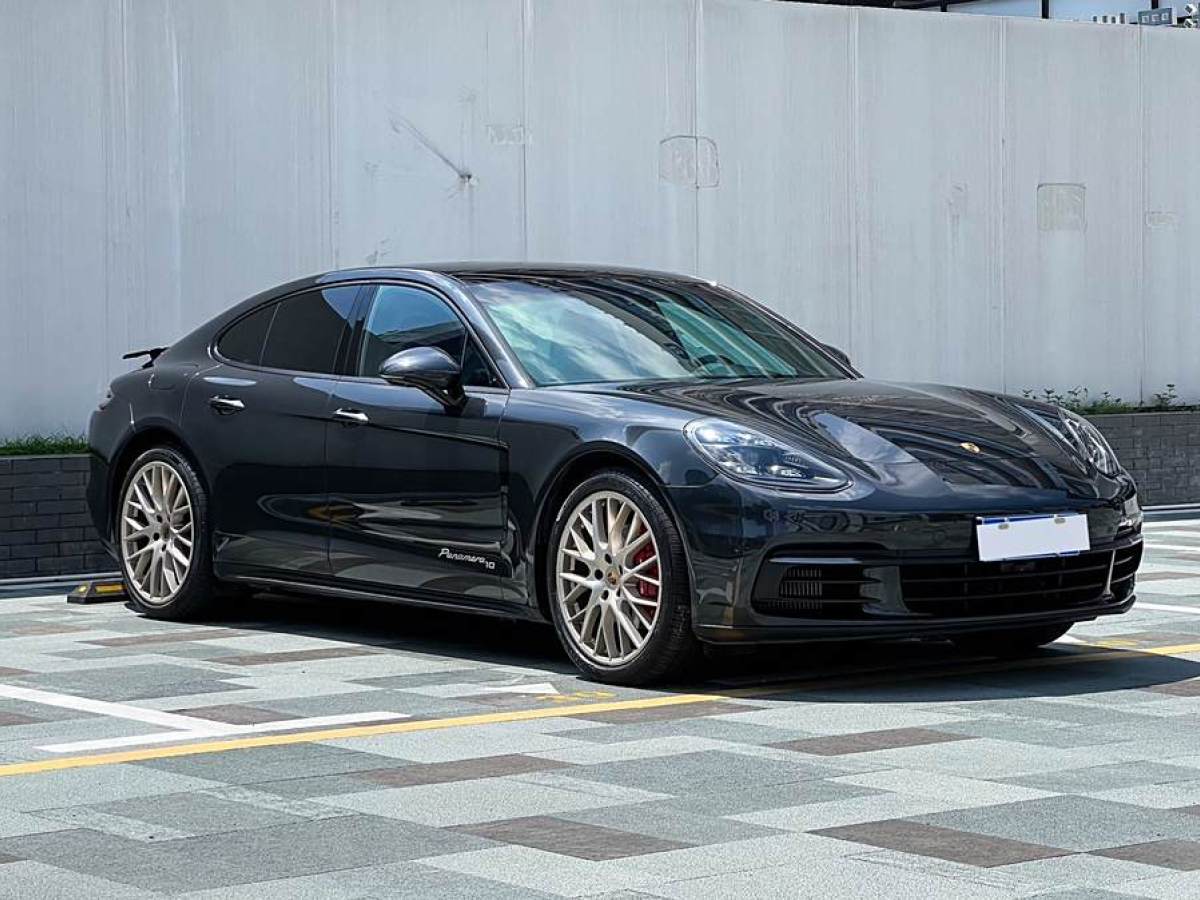 保時(shí)捷 Panamera  2019款 Panamera 十周年紀(jì)念版 2.9T圖片