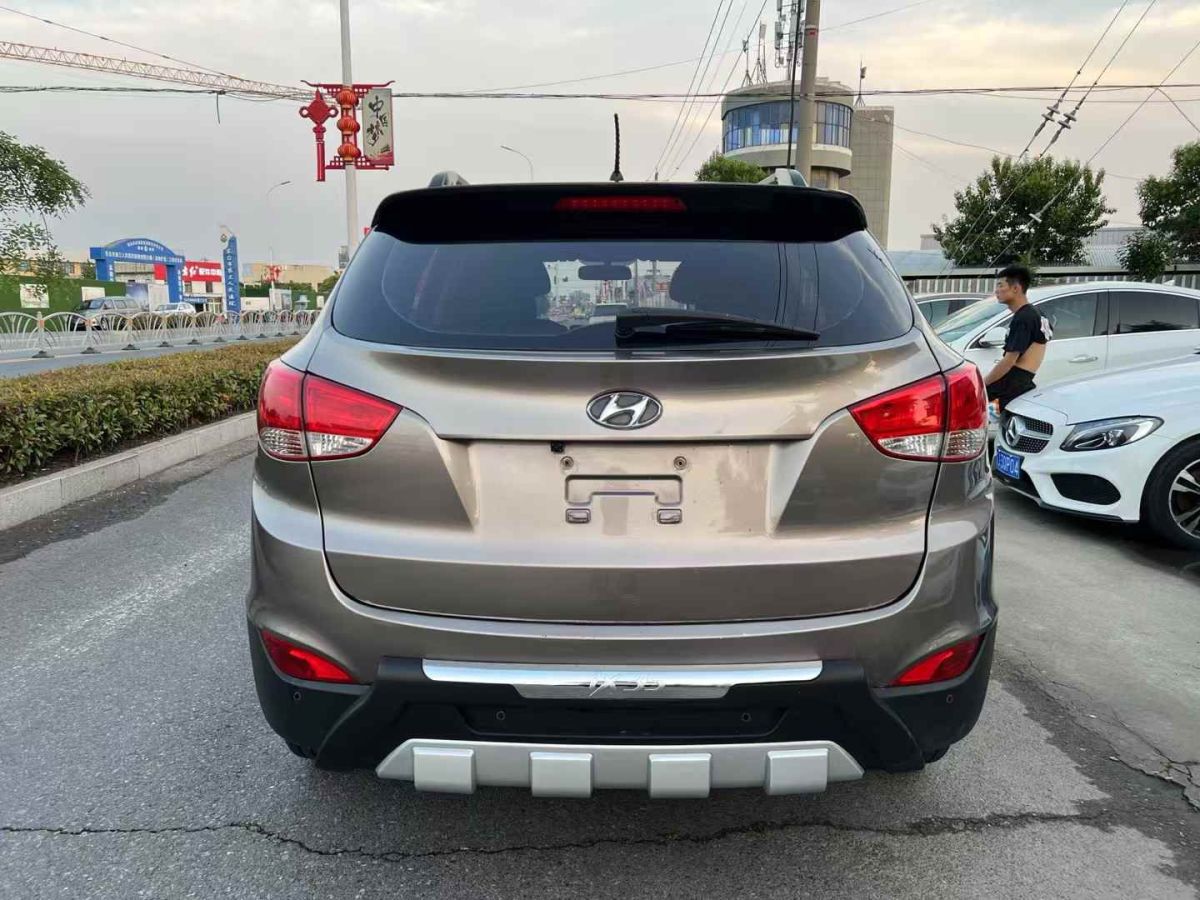 現(xiàn)代 ix35  2015款 2.0 GLS 四驅(qū)智能型圖片