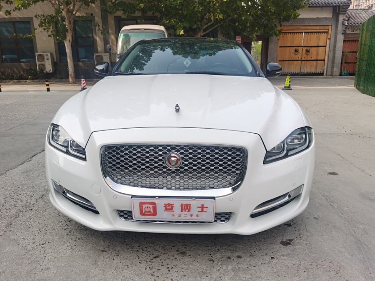 捷豹 XJ  2015款 XJL 3.0 SC 四驅(qū)全景商務(wù)版圖片