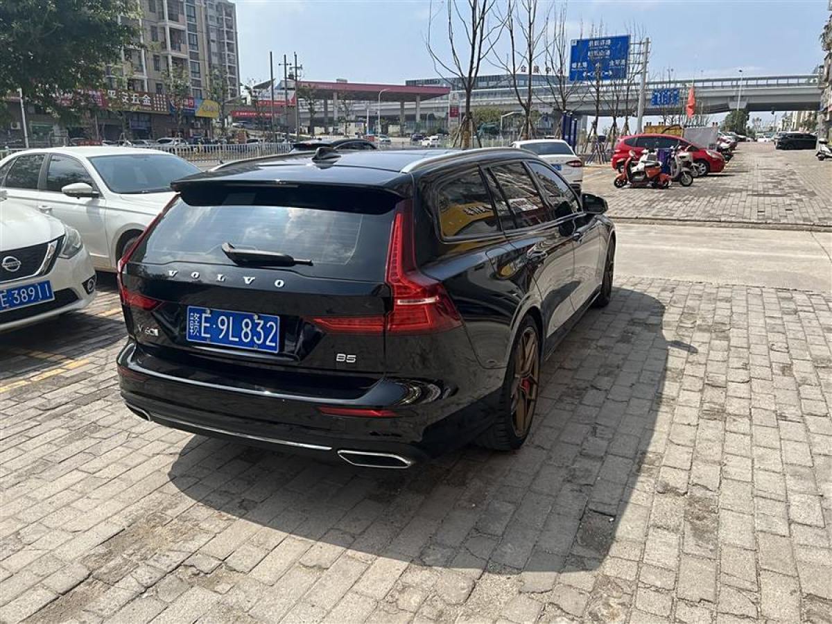 沃爾沃 V60  2022款 B5 智遠豪華版圖片