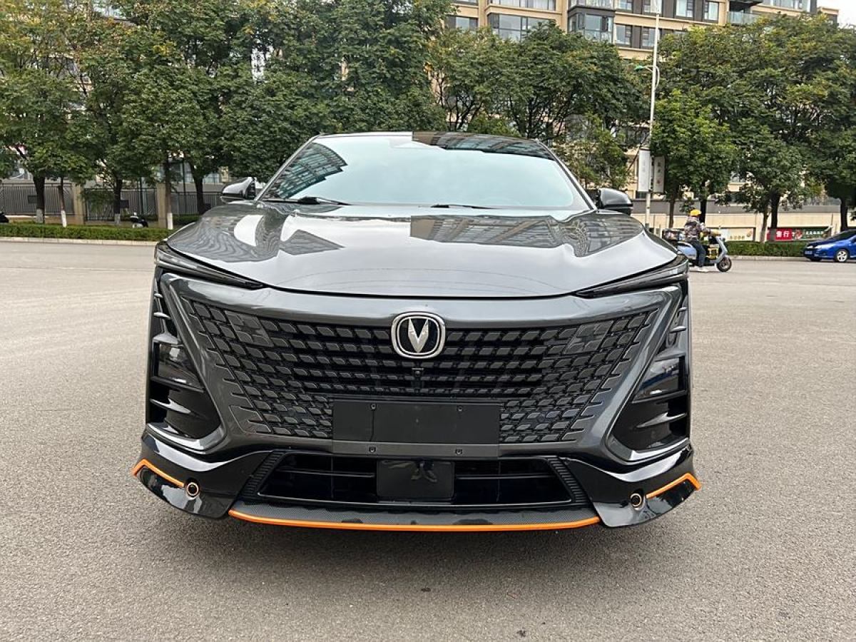 長(zhǎng)安 UNI-T  2023款 第二代 1.5T 尊享型圖片