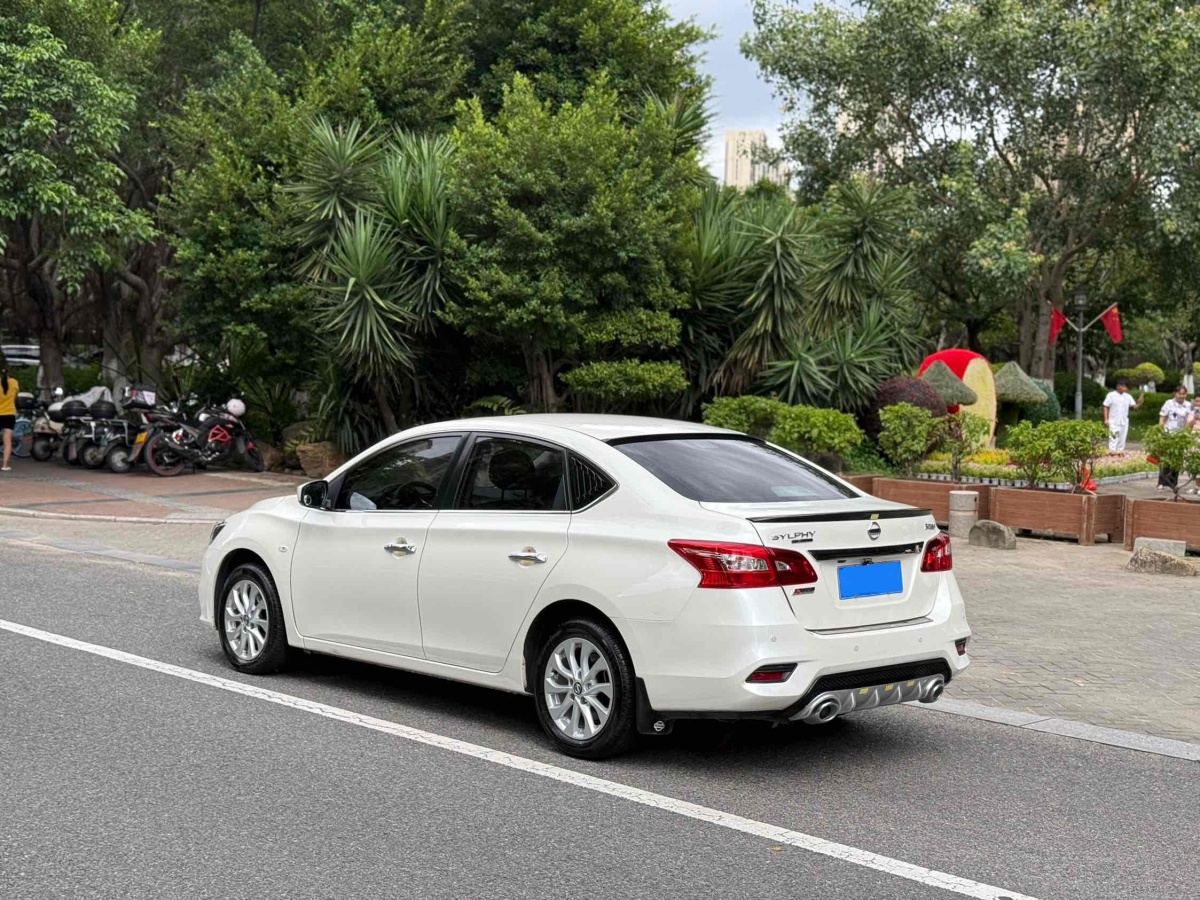 日產(chǎn) 軒逸  2021款 經(jīng)典 1.6XL CVT豪華版圖片