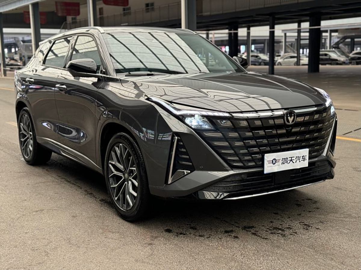 長(zhǎng)安 長(zhǎng)安UNI-Z  2025款 1.5T 尊貴型圖片