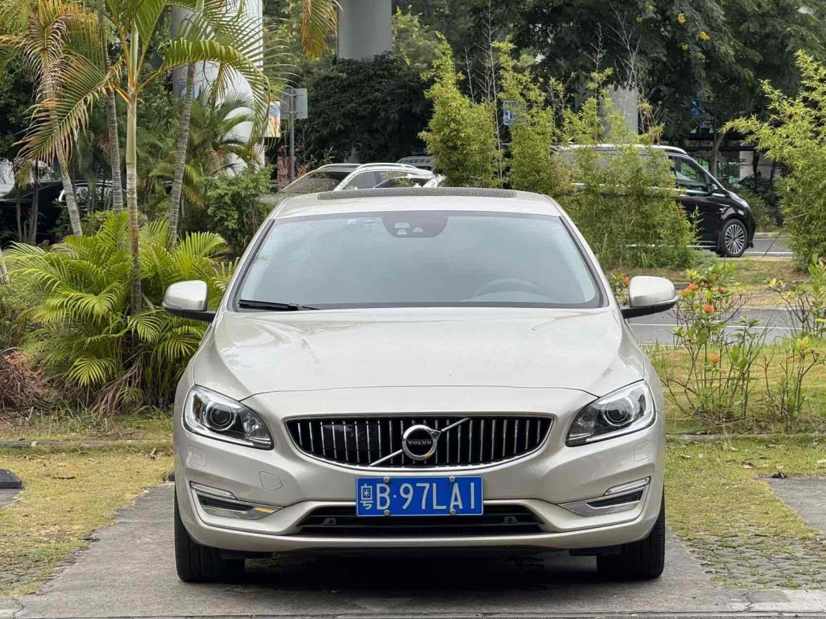 沃爾沃 S60  2014款 2.0T T5 個性運動版(改款)圖片