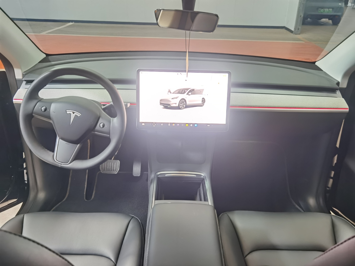 特斯拉 Model Y  2024款 后輪驅(qū)動(dòng)版圖片