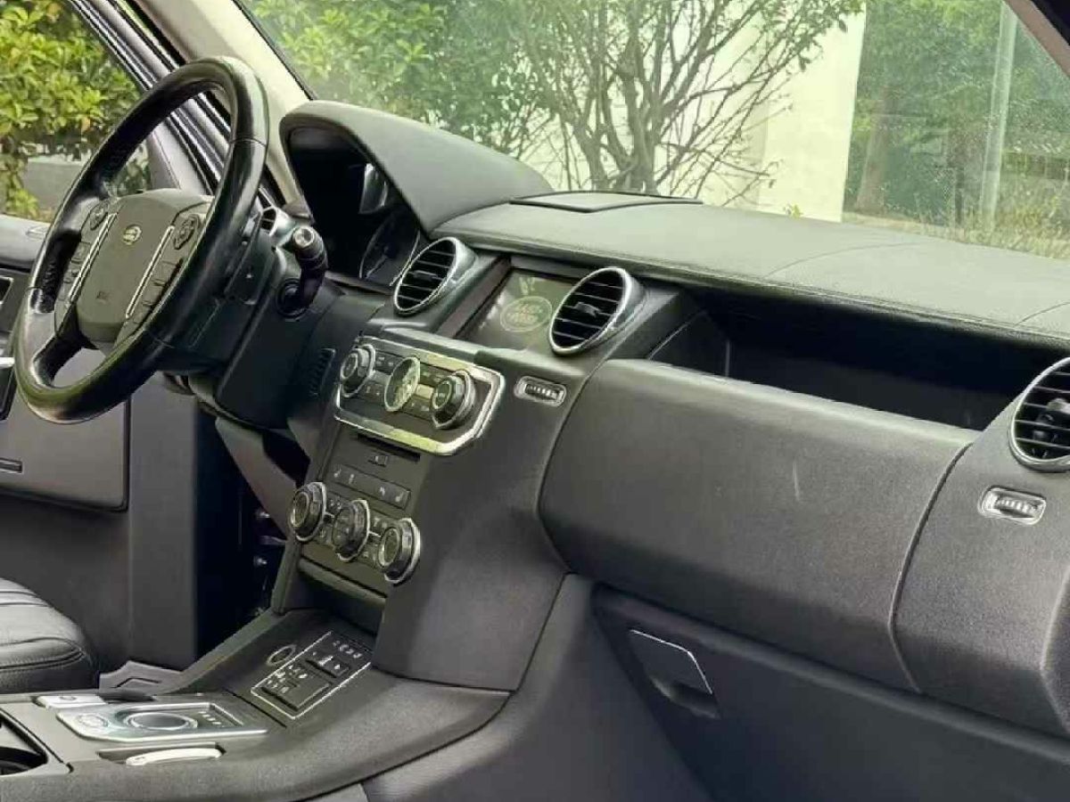 路虎 發(fā)現(xiàn)  2014款 4 3.0T SDV6 HSE圖片