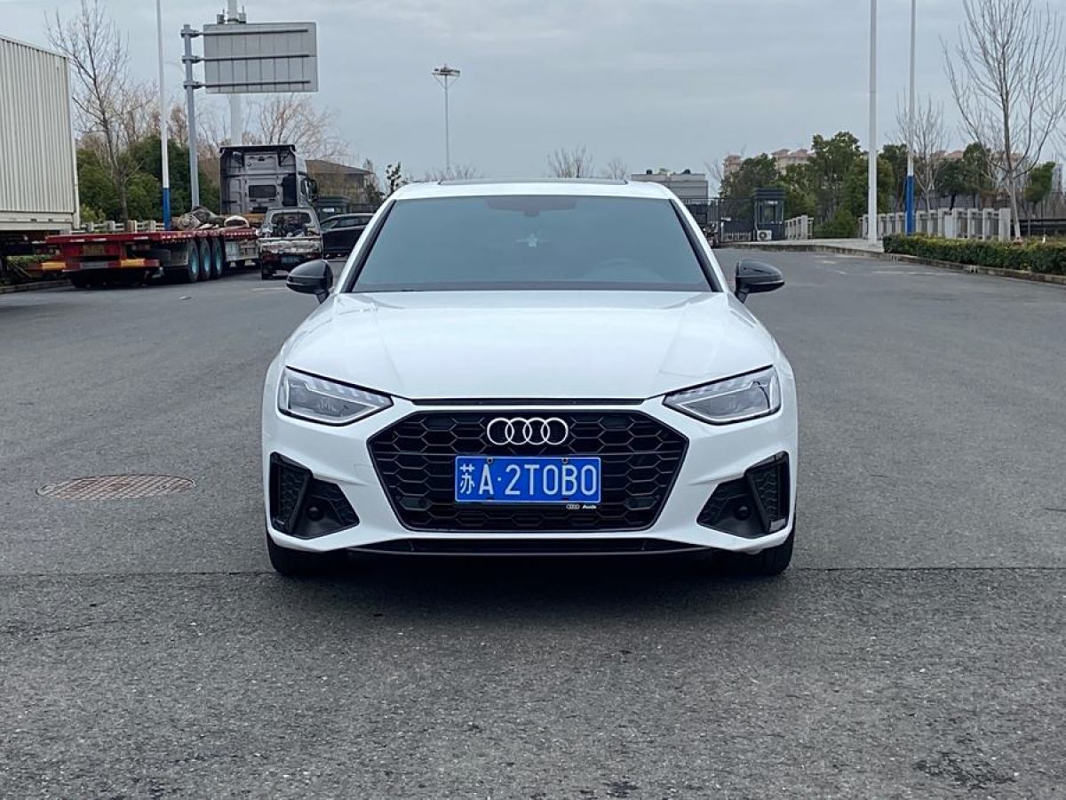 奧迪 奧迪A4L  2023款 40 TFSI quattro 豪華動感型圖片