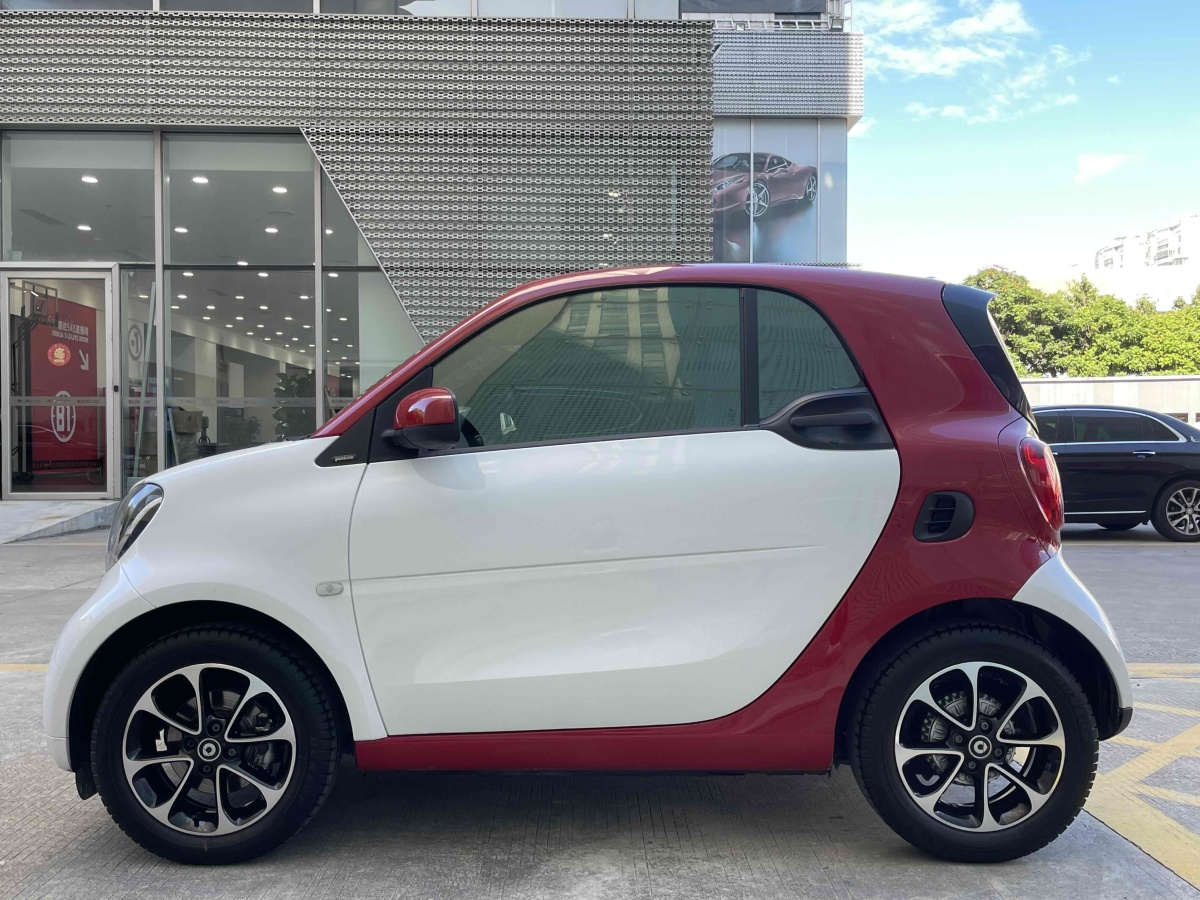 smart fortwo 2017款 1.0l 52千瓦新聲特別版圖片