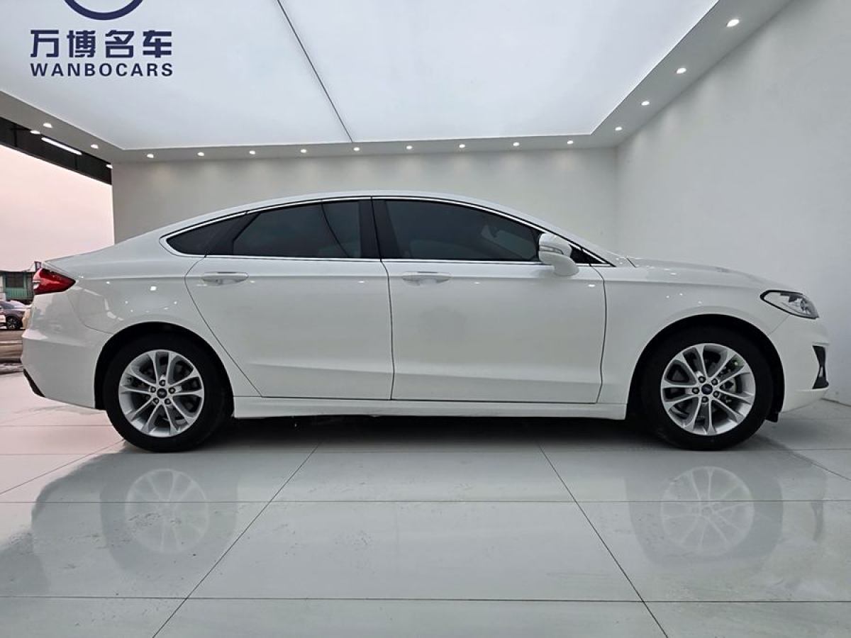 福特 蒙迪歐  2020款 EcoBoost 180 時(shí)尚型圖片