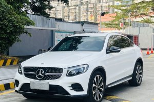 奔驰GLC 奔驰 改款 GLC 300 4MATIC 轿跑SUV