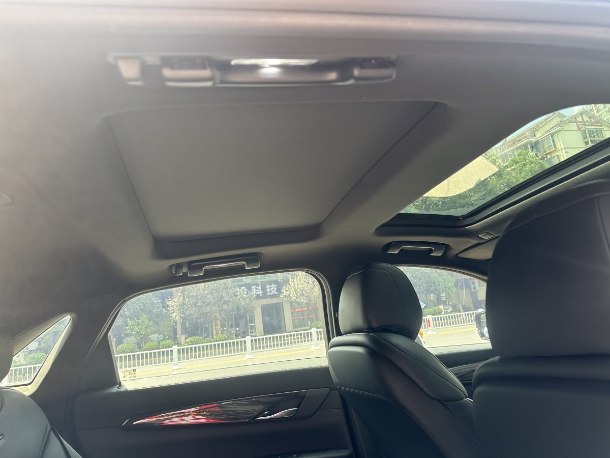 凯迪拉克 CT6  2019款 28T 豪华型图片