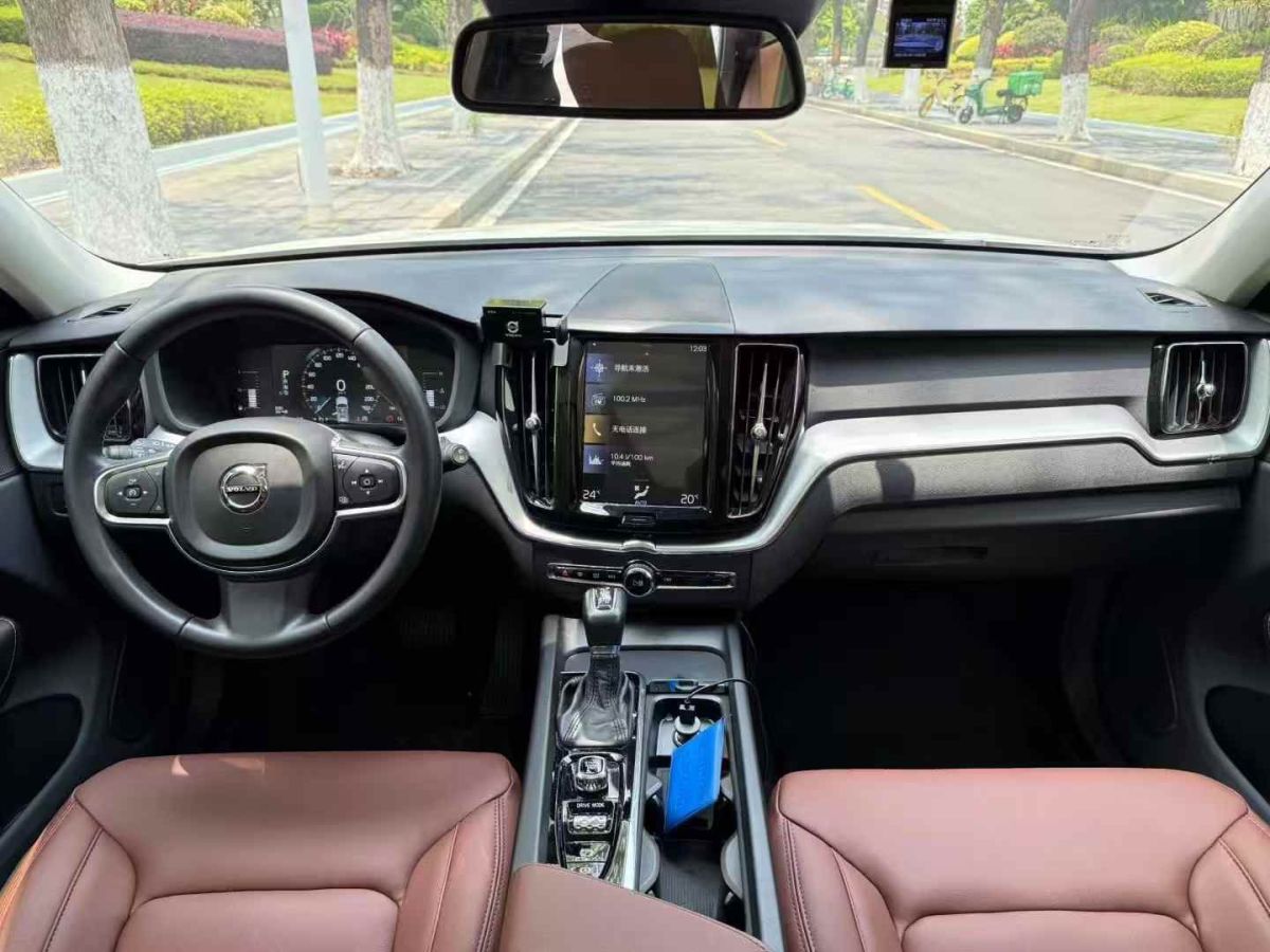 沃爾沃 XC60  2019款 T4 智逸版圖片