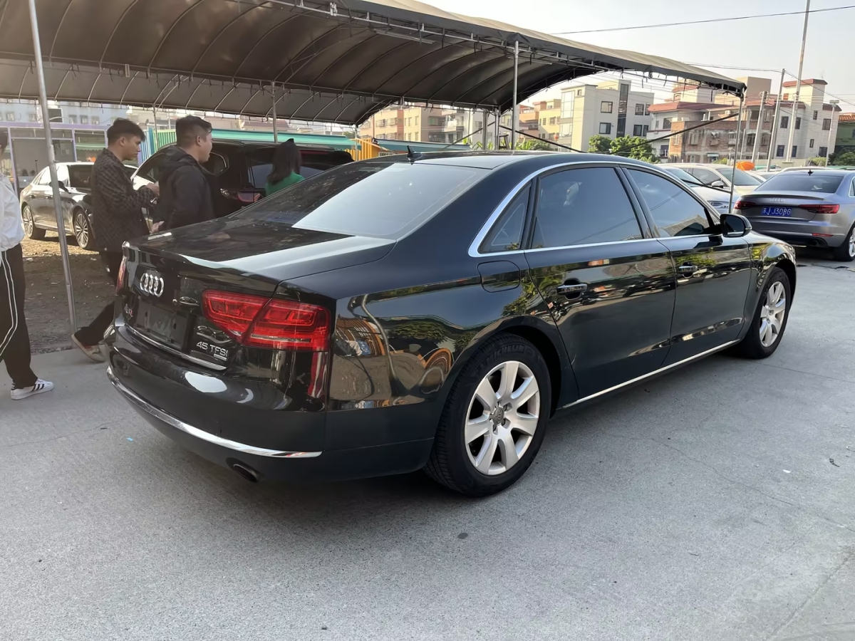 奧迪 奧迪A8  2012款 A8L 45 TFSI quattro豪華型圖片