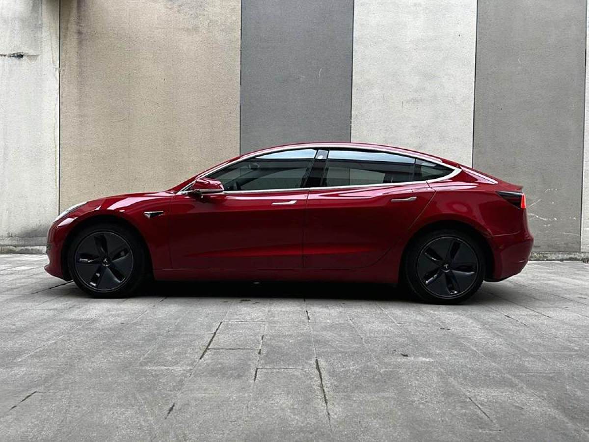 特斯拉 Model 3  2019款 標準續(xù)航后驅(qū)升級版圖片