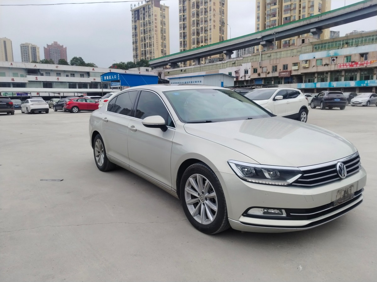 大眾 邁騰  2019款  330TSI DSG 領(lǐng)先型 國(guó)VI圖片