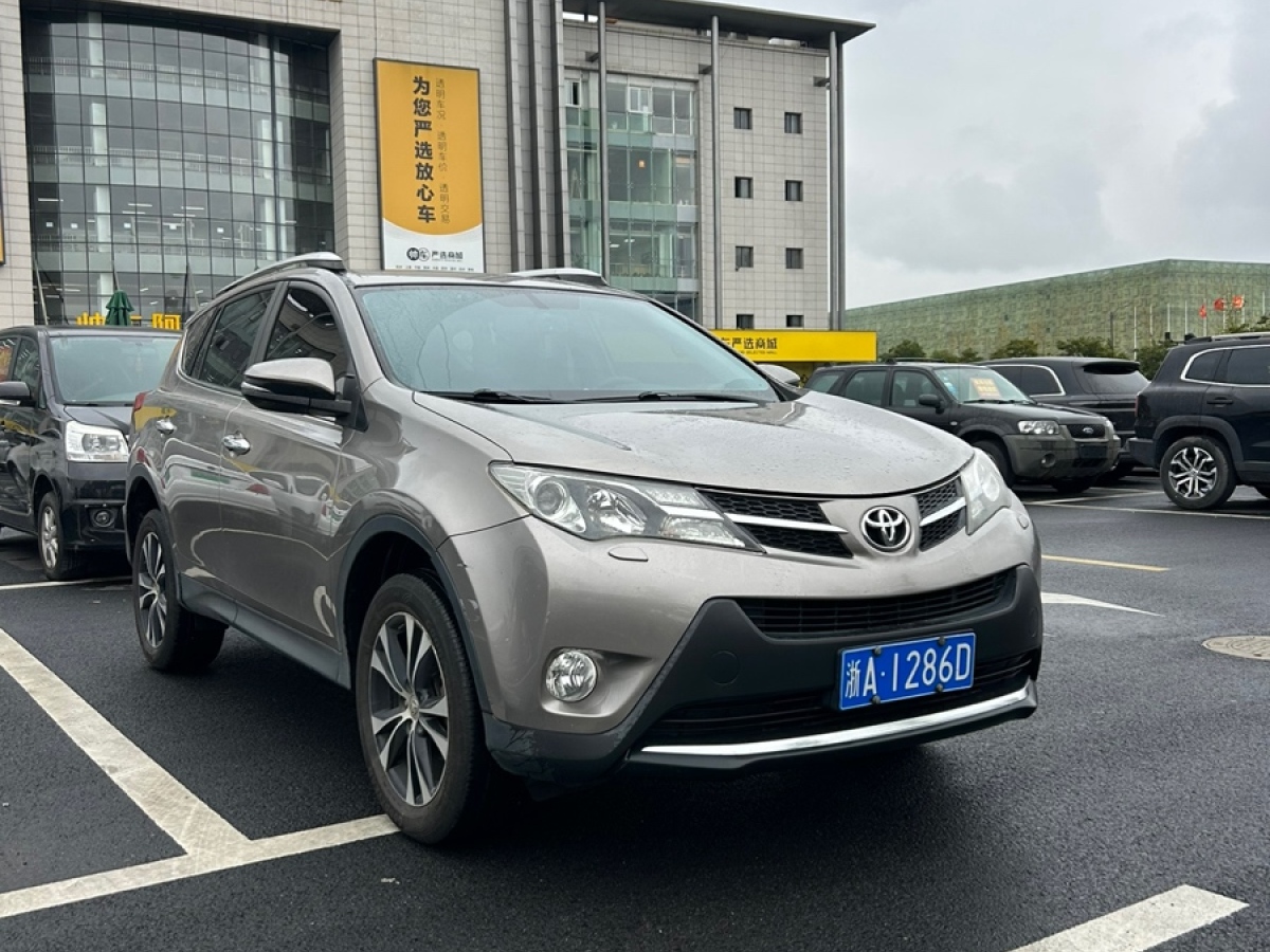 豐田 RAV4榮放  2013款 2.5L 自動(dòng)四驅(qū)豪華版圖片