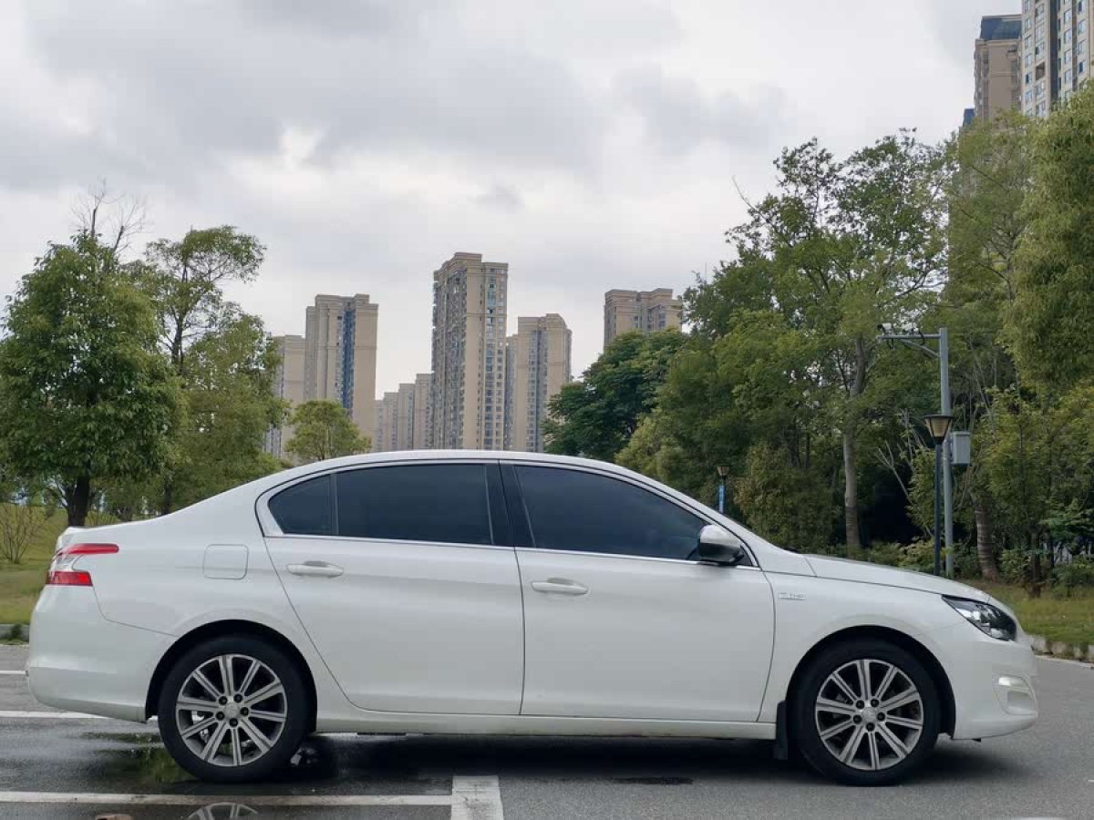 標致 408  2015款 1.2T 自動豪華版圖片