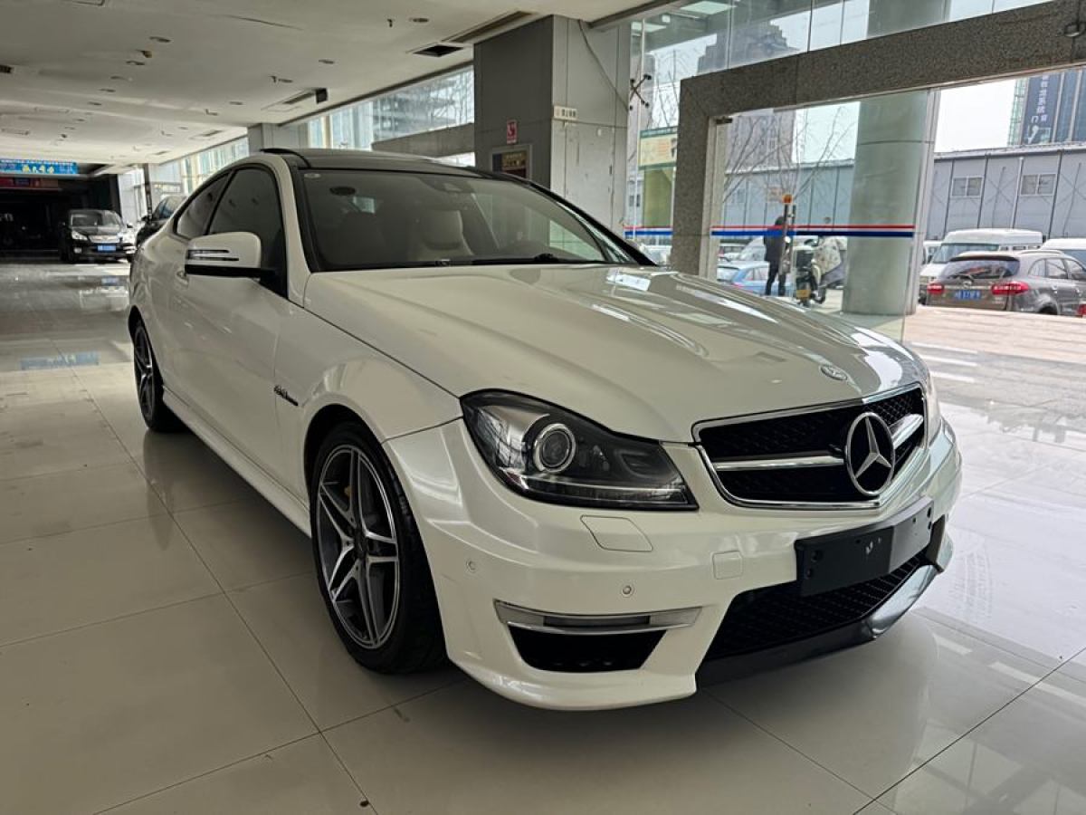 2013年7月奔馳 奔馳C級AMG  2012款 AMG C 63 Coupe 動感型