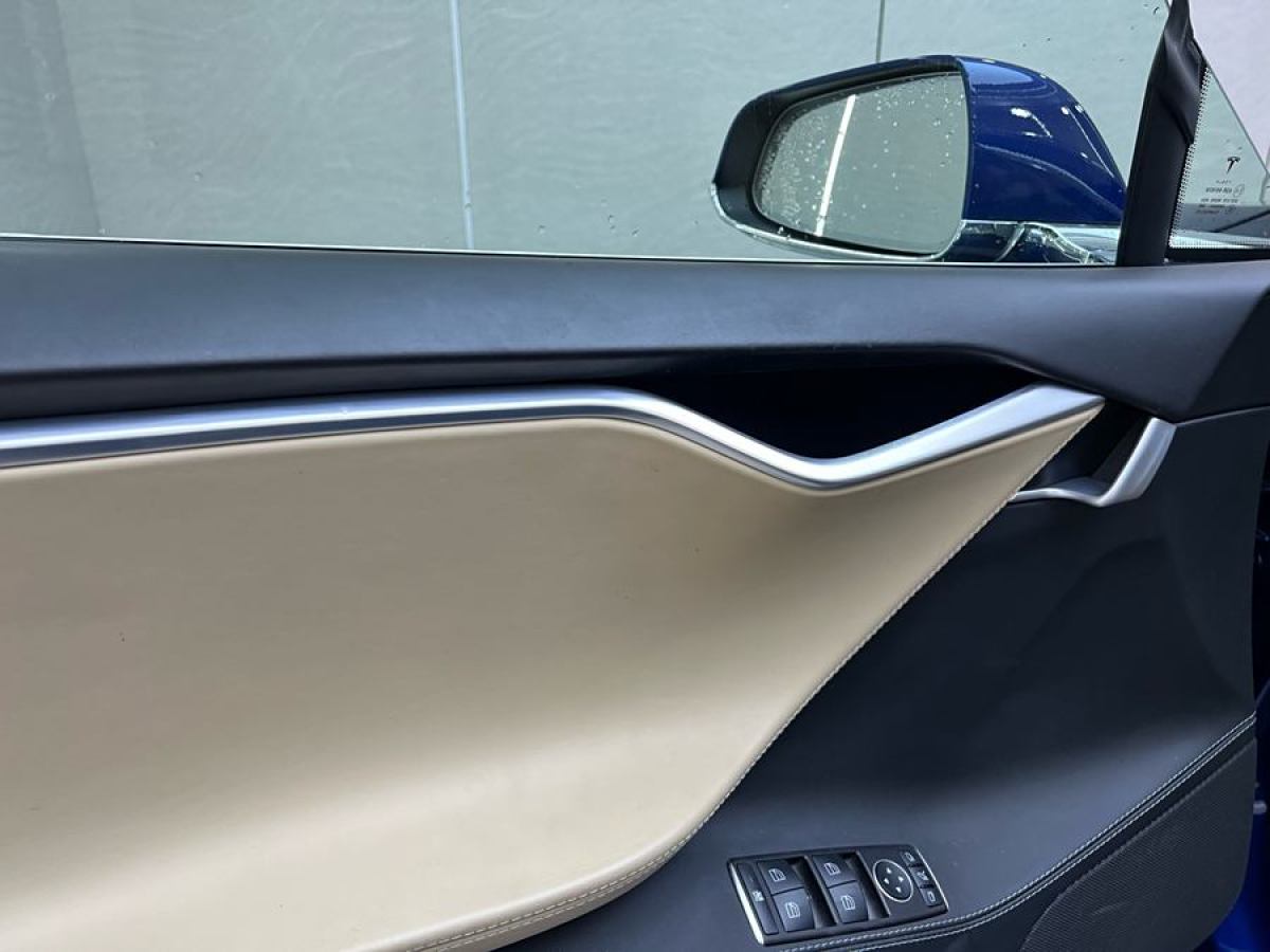 特斯拉 Model S  2015款 Model S 85D圖片