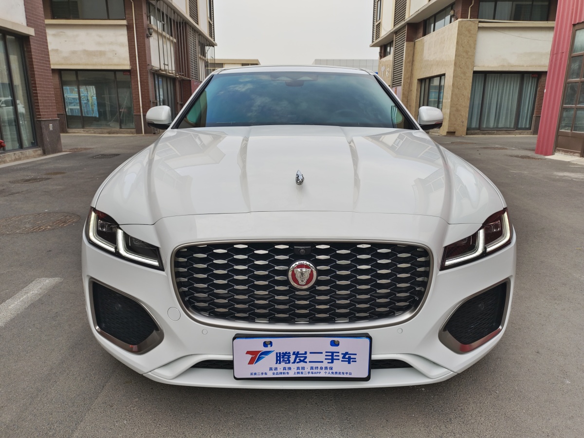 捷豹 XFL  2022款 XFL 2.0T P200 兩驅(qū)精英豪華版圖片