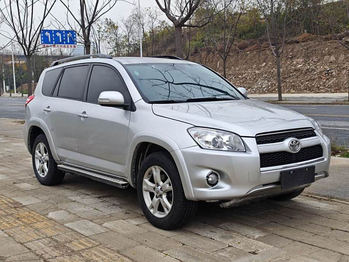 豐田 RAV4榮放  2011款 2.0L 自動豪華版圖片