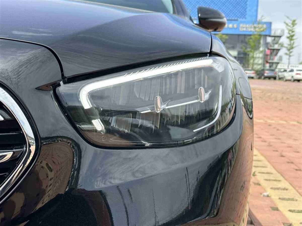 奔馳 奔馳E級  2021款 改款 E 300 L 時尚型圖片