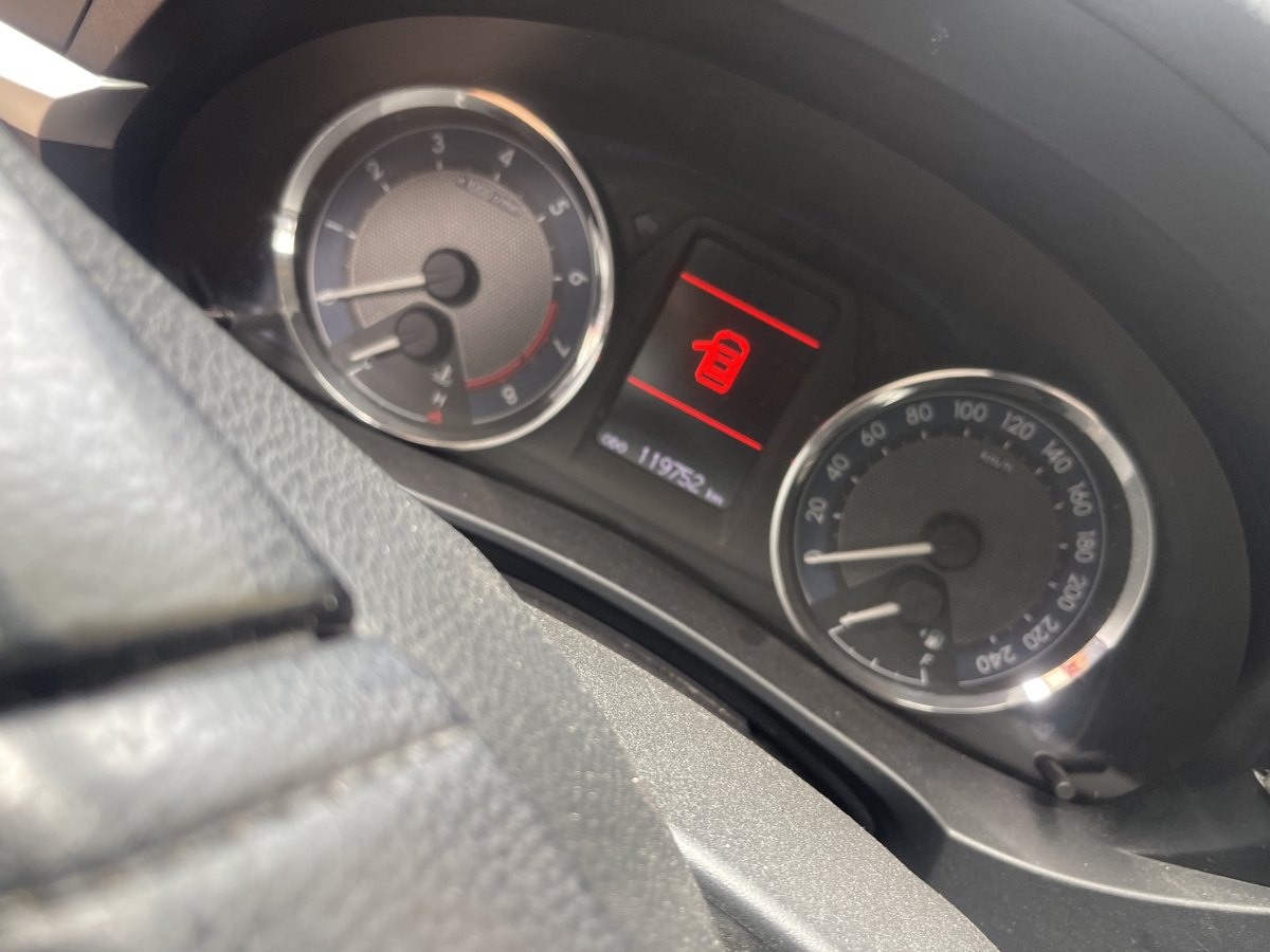 豐田 卡羅拉  2014款 1.6L CVT GLX-i導(dǎo)航版圖片