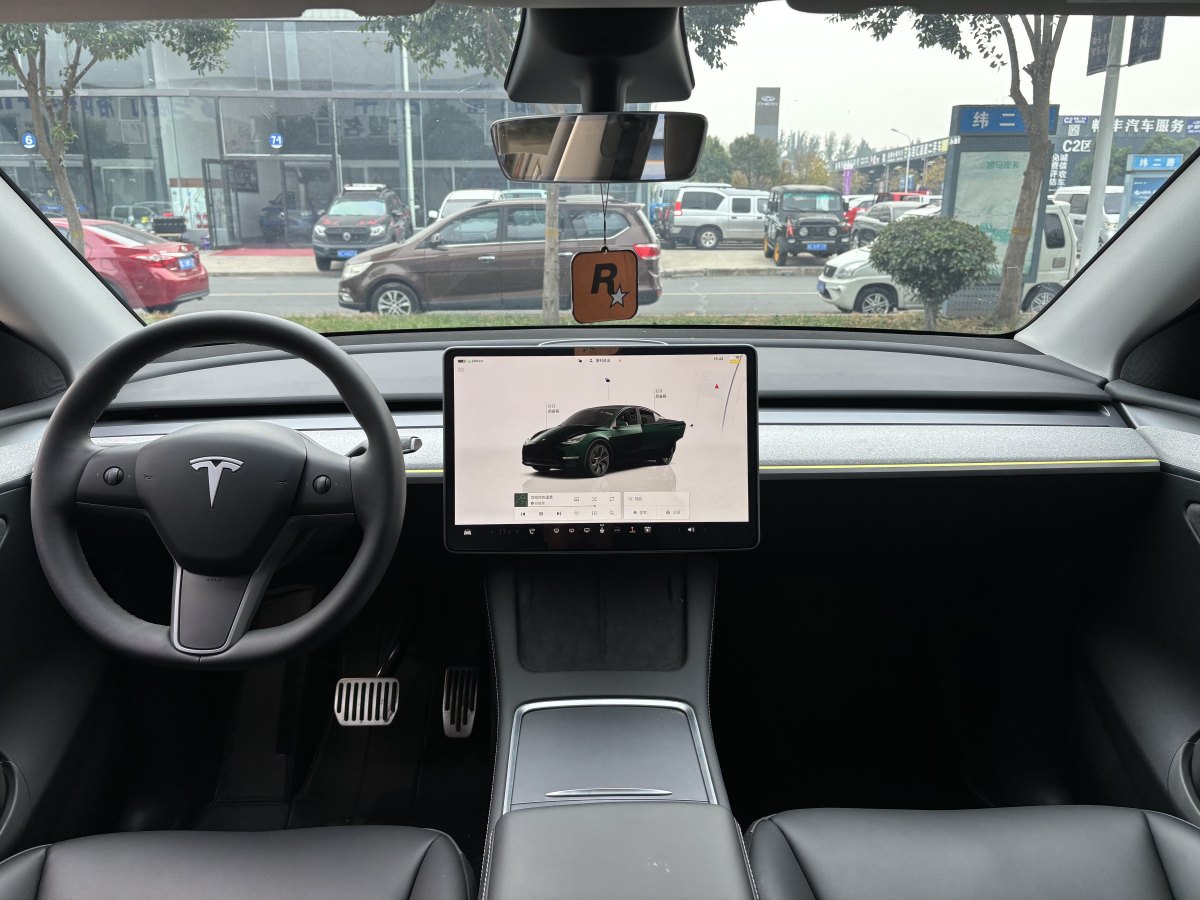 特斯拉 Model 3  2023款 煥新版 后輪驅(qū)動圖片