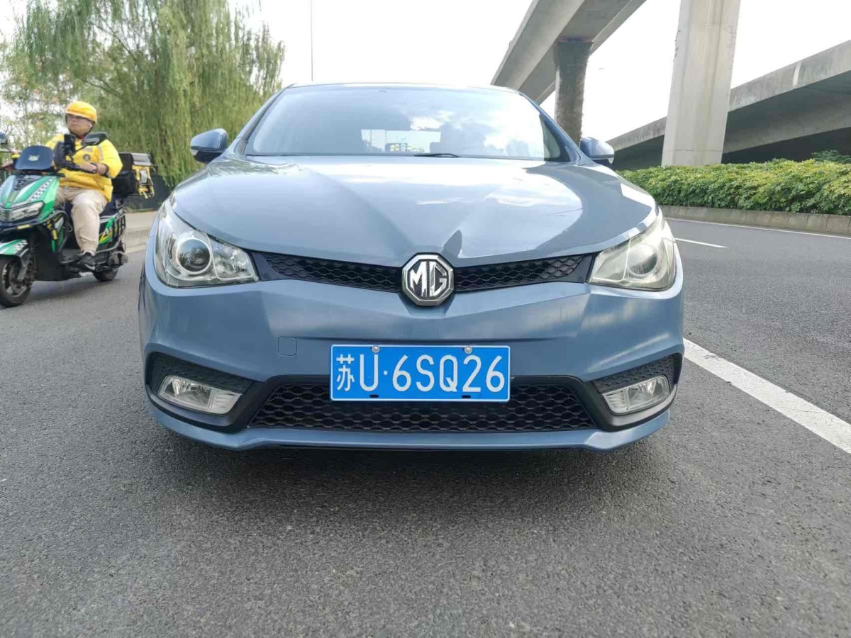 名爵 名爵5  2012款 MG5 1.5L 領(lǐng)航版圖片