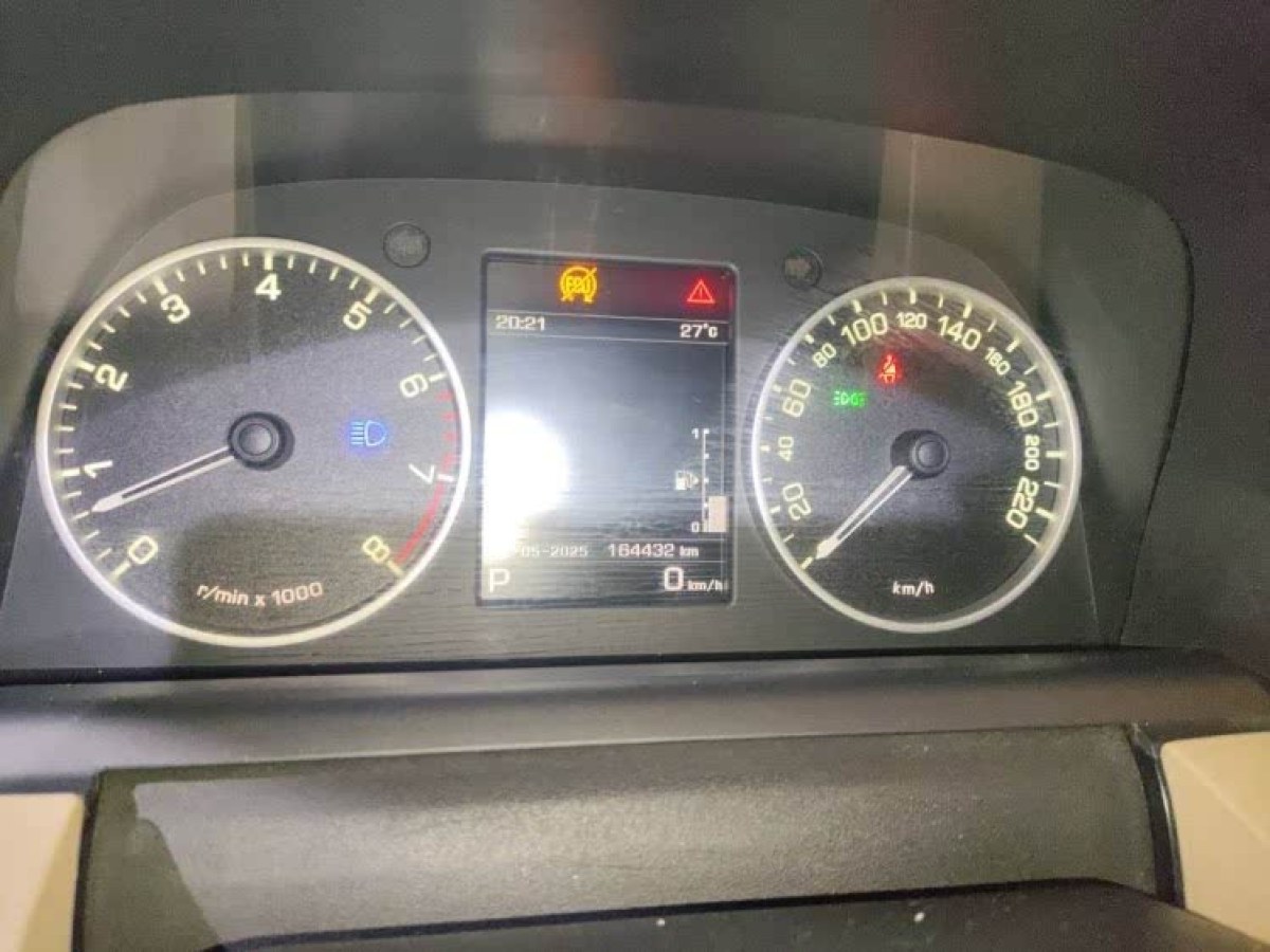 路虎 發(fā)現(xiàn)  2014款 3.0 V6 SC HSE圖片
