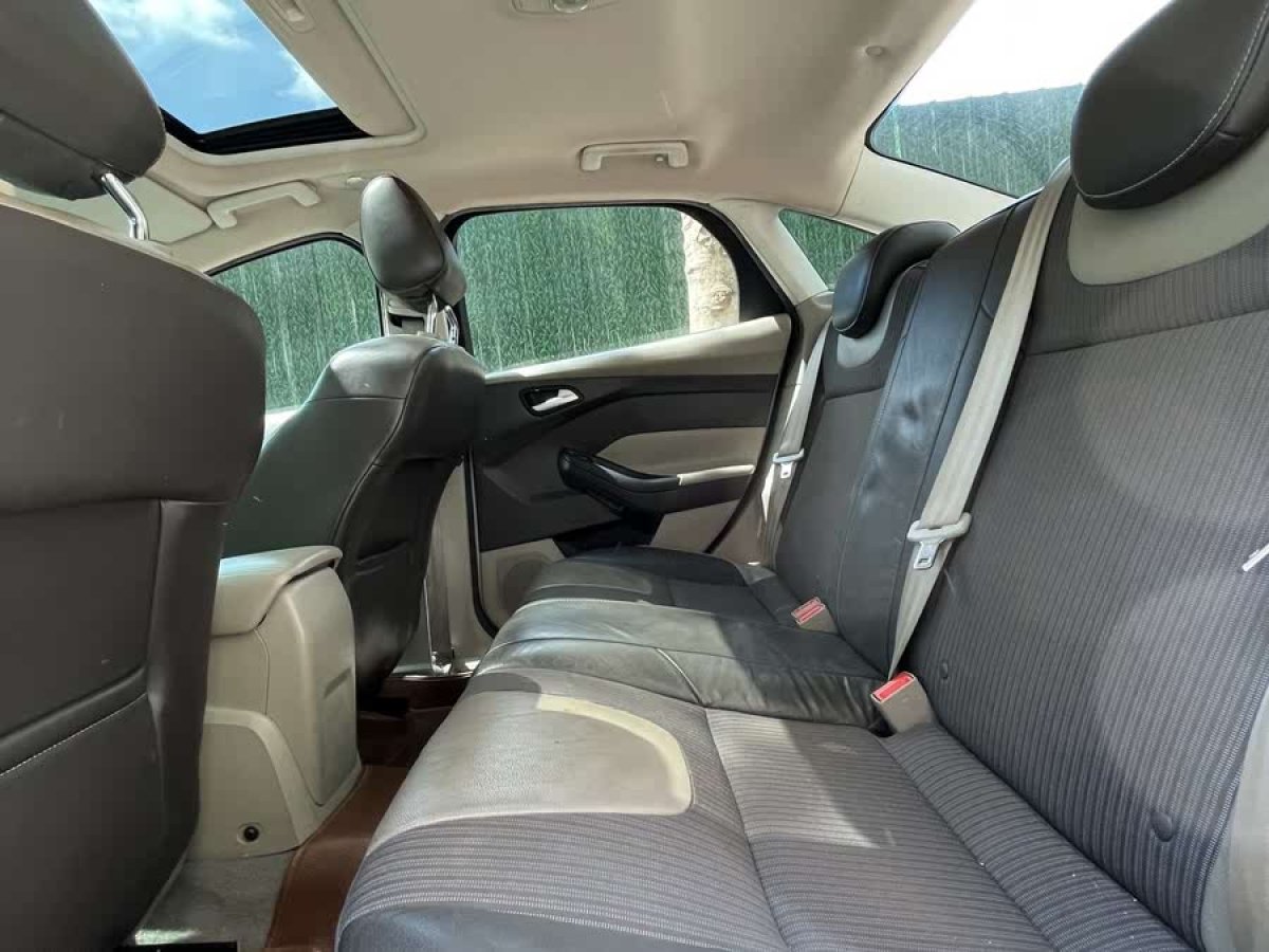 福特 ?？怂? 2012款 三廂 1.6L 自動風尚型圖片