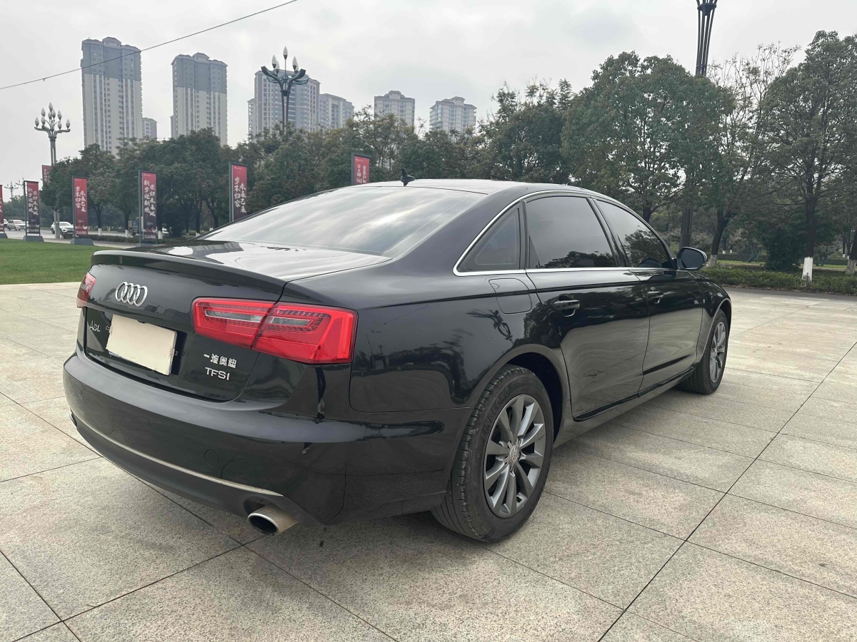 奧迪 奧迪A6L  2014款 TFSI 標(biāo)準(zhǔn)型圖片