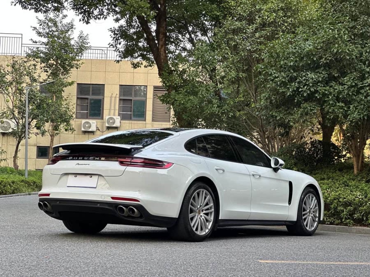 保時(shí)捷 Panamera  2019款 Panamera 十周年紀(jì)念版 2.9T圖片