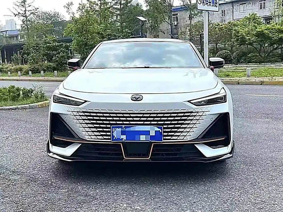 長安 長安UNI-V  2022款 1.5T 運動版圖片