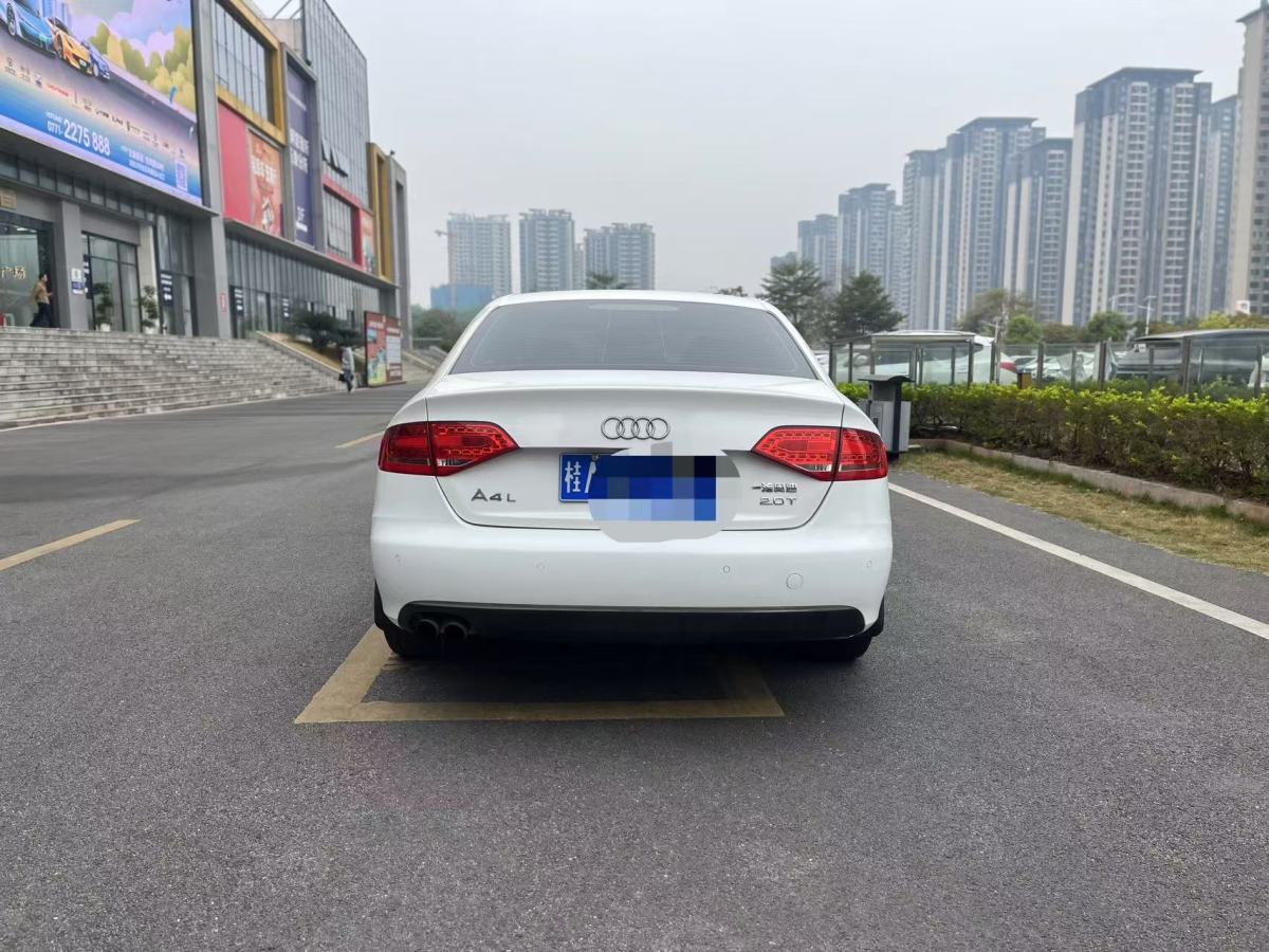 奧迪 奧迪A4L  2012款 2.0 TFSI 自動標(biāo)準(zhǔn)型圖片