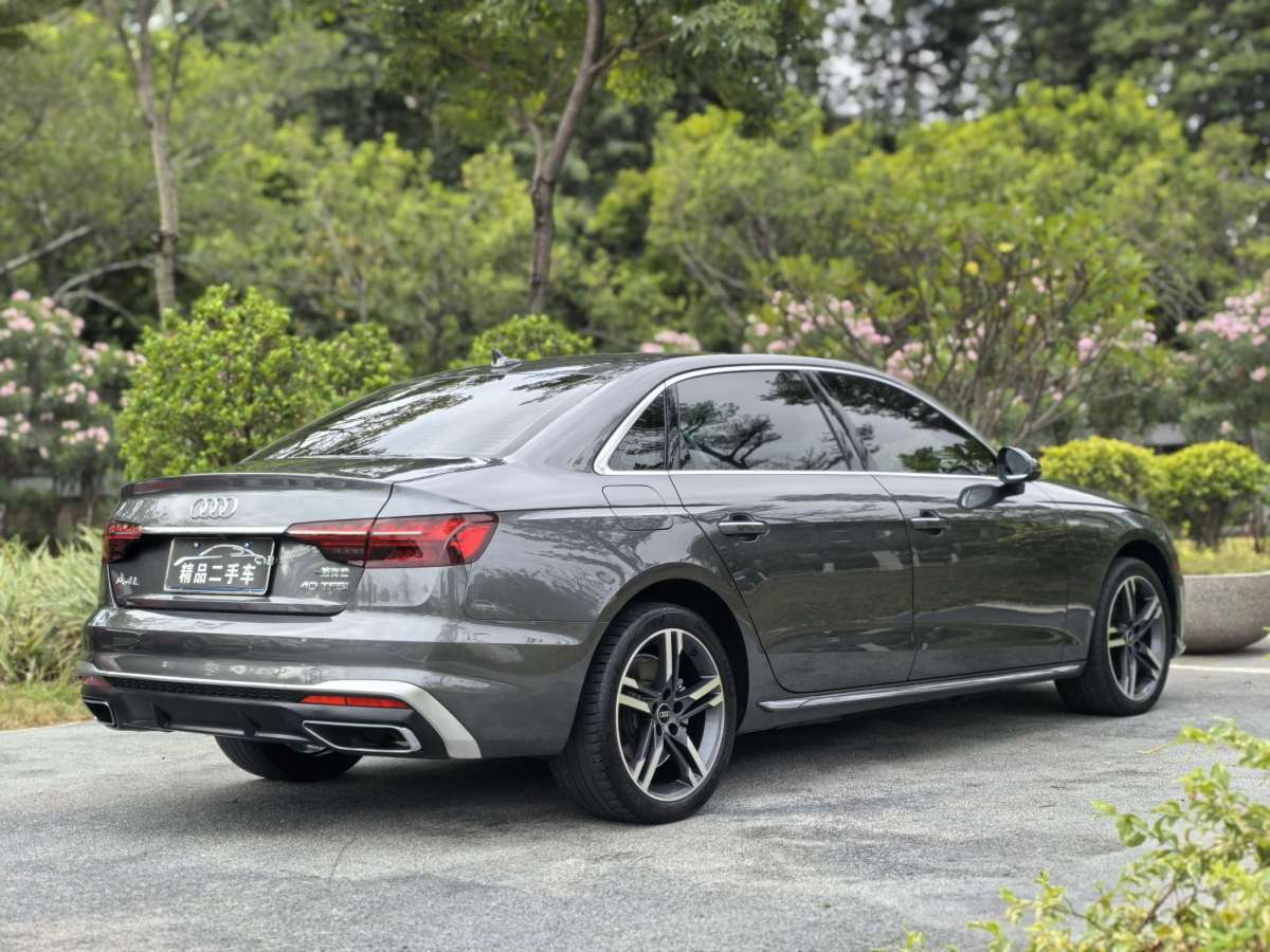 2022年01月奧迪 奧迪A4L  2022款 40 TFSI 時(shí)尚致雅型