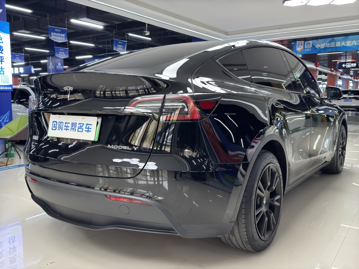 特斯拉 Model 3  2023款 煥新版 后輪驅(qū)動圖片