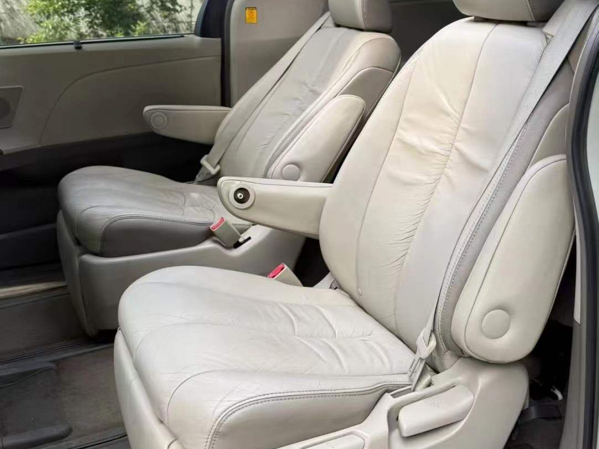 豐田 塞納  2013款 3.5L 四驅自動型圖片