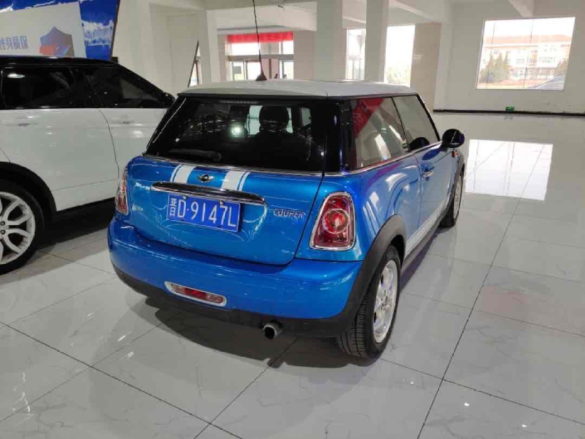 2013年10月MINI COUNTRYMAN  2011款 1.6L COOPER Fun