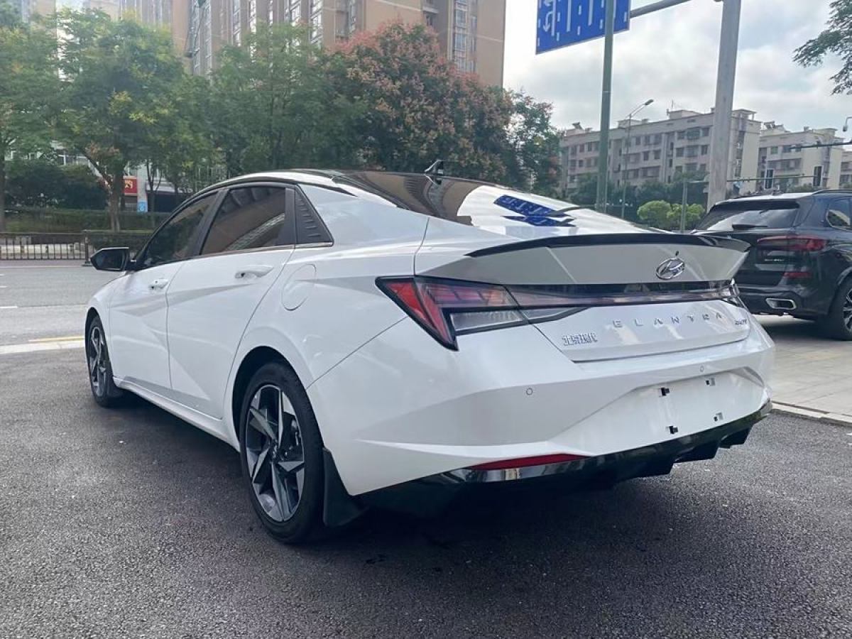 現(xiàn)代 伊蘭特  2022款 1.5L CVT LUX尊貴版圖片