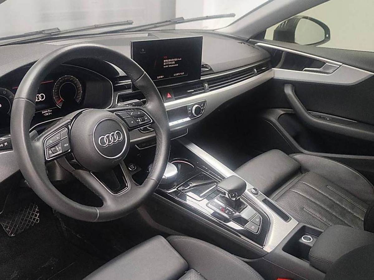 奧迪 奧迪A5  2022款 Sportback 40 TFSI 時(shí)尚致雅型圖片