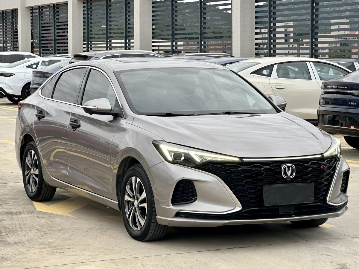 長(zhǎng)安 逸動(dòng)  2021款 PLUS 藍(lán)鯨NE 1.4T GDI DCT尊貴型圖片