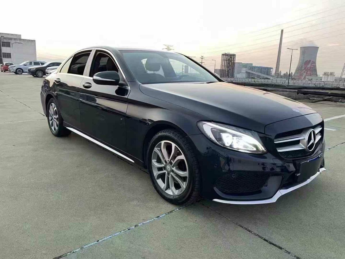 奔馳 奔馳C級(jí)AMG  2012款 AMG C 63 動(dòng)感型圖片