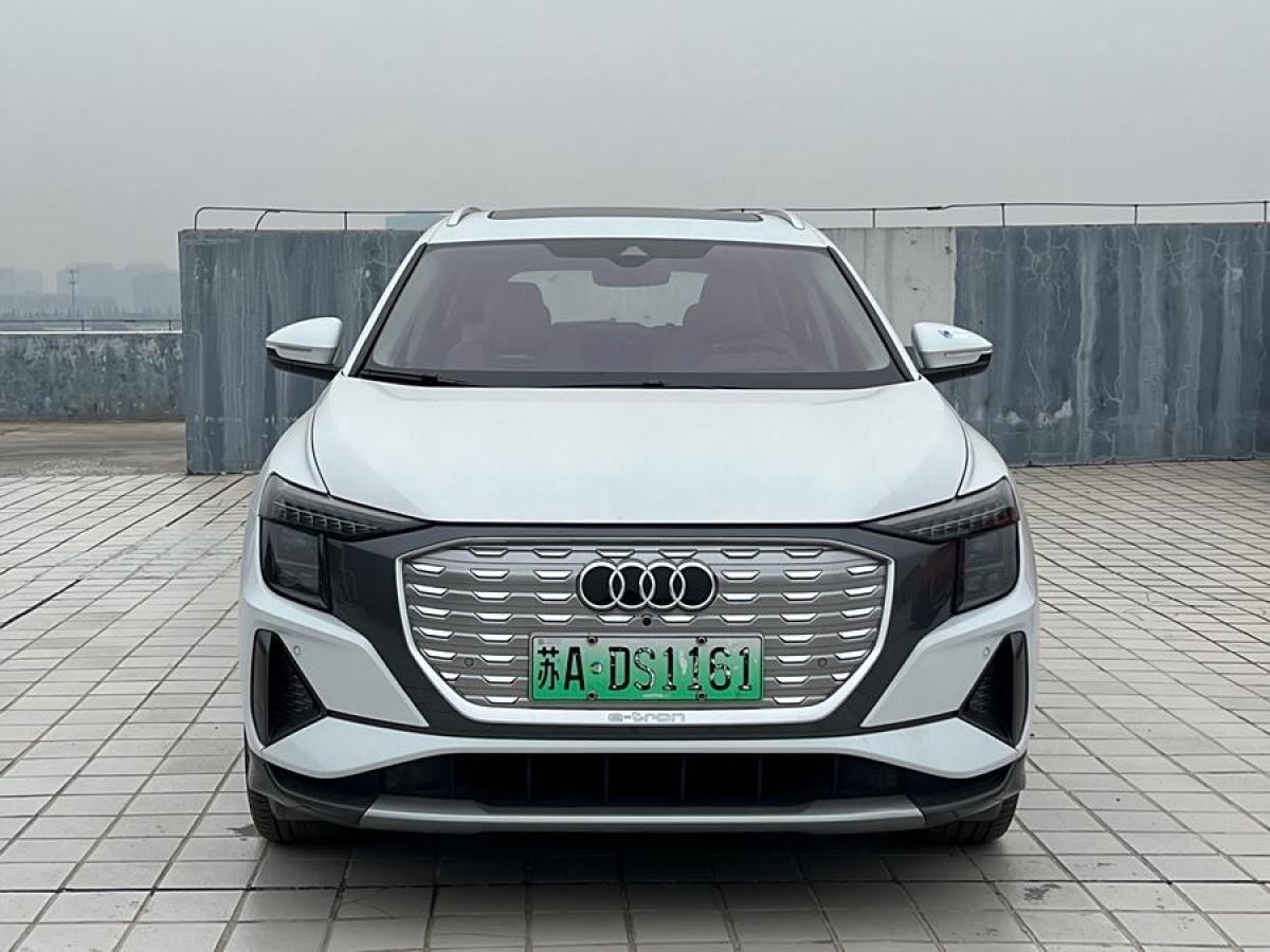 奧迪 奧迪Q5 e-tron  2022款 40 e-tron 星耀型 錦衣套裝圖片