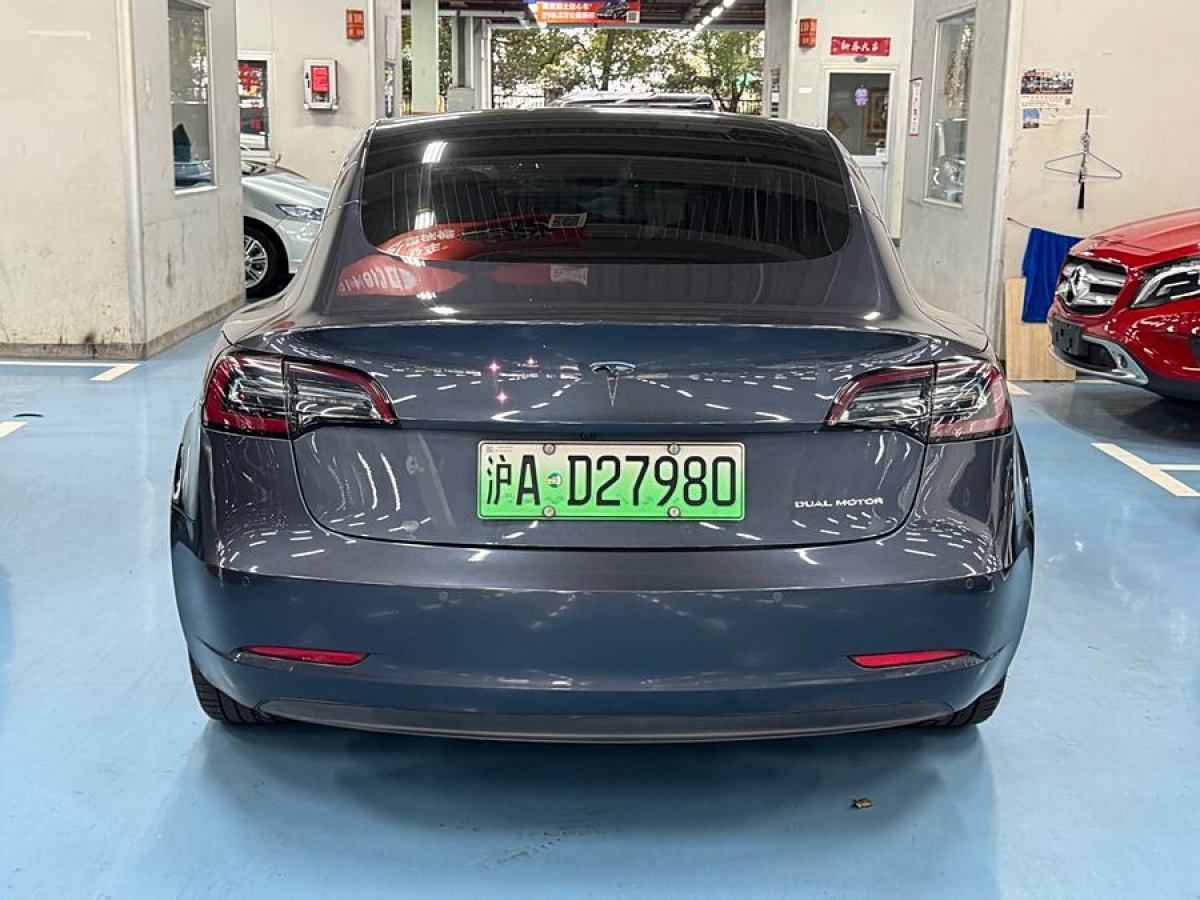 特斯拉 Model 3  2019款 長(zhǎng)續(xù)航全輪驅(qū)動(dòng)版圖片